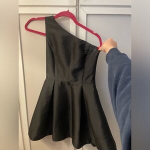Lulu’s Black Mini Formal Dress One Shoulder Size Small